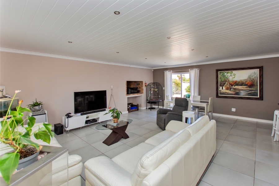 3 Bedroom Property for Sale in Port Owen Western Cape